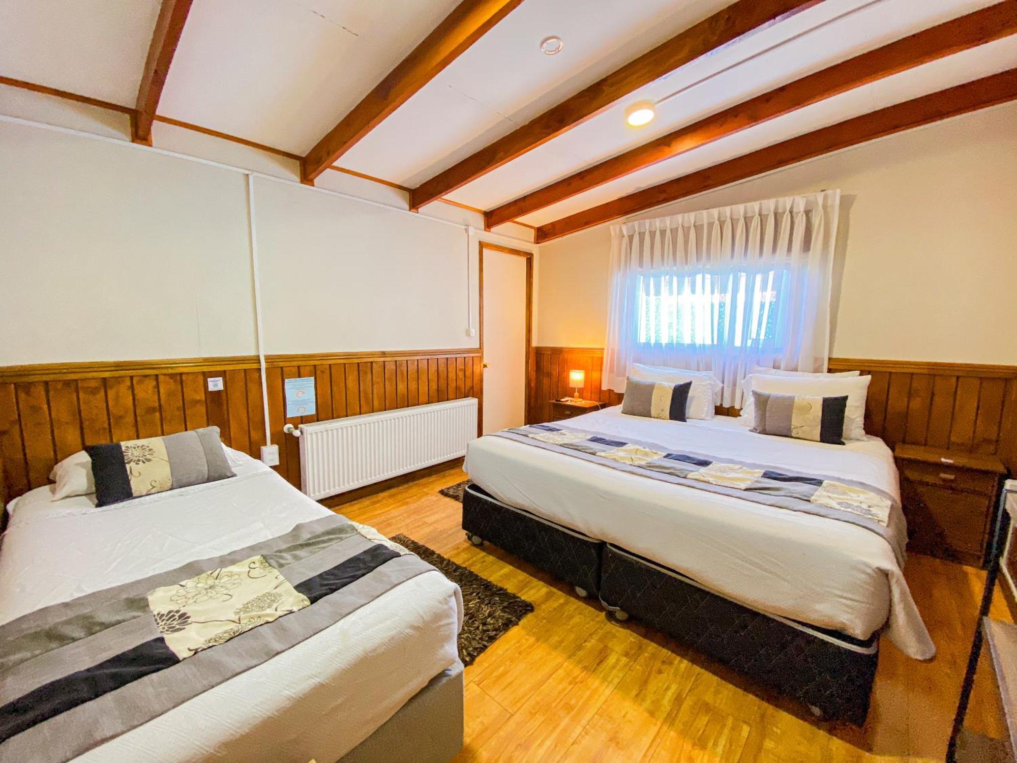 Hostal Reymer Patagonia ปวยร์โตนาตาเลส ภายนอก รูปภาพ